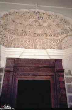 صورة نادرة من داخل مسجد العيدروس كريتر عدن في سبعينيات القرن الماضي