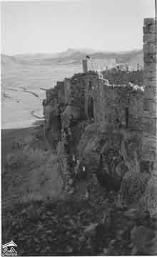قلعة اودن او عطان  الصورة للجيولوجي الالماني إريك هولم فون بروش التقطت ما بين الاعوام 1954-1956