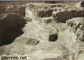 حفريات لاثار ميناء في جزيرة سقطرى في الستينات